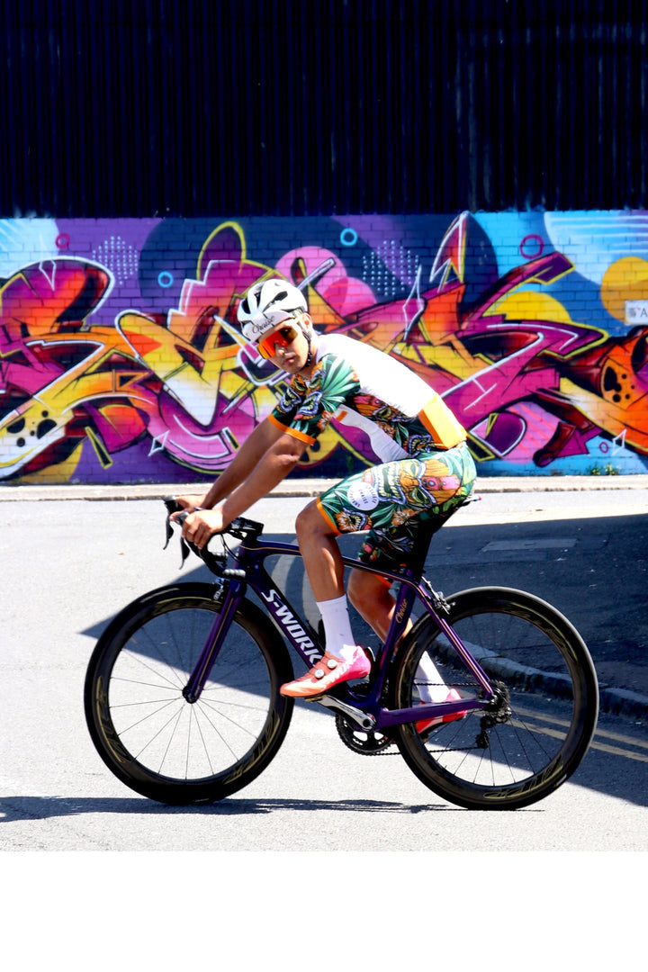 poc-bib-shorts-vs-castelli-cycling-bib-shorts
